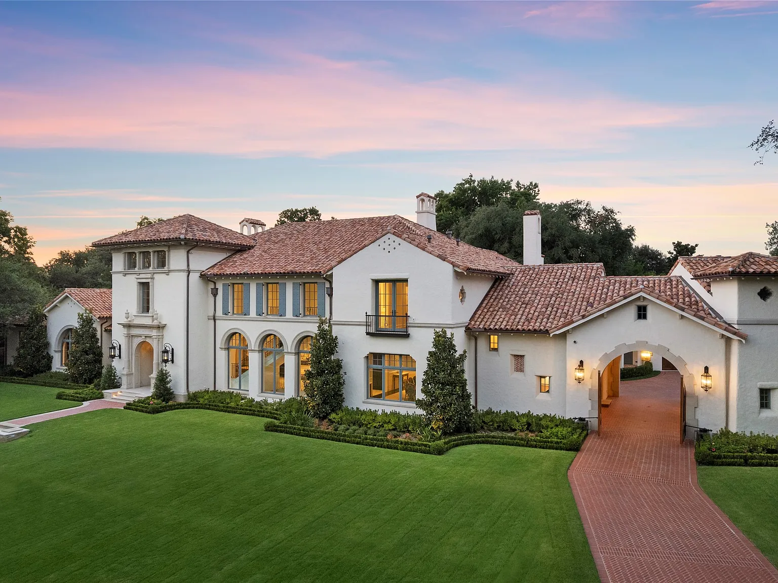 Mediterranean luxury home